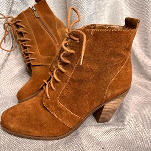 Jessica Simpson Brown Lace Up Suede‎ Boots